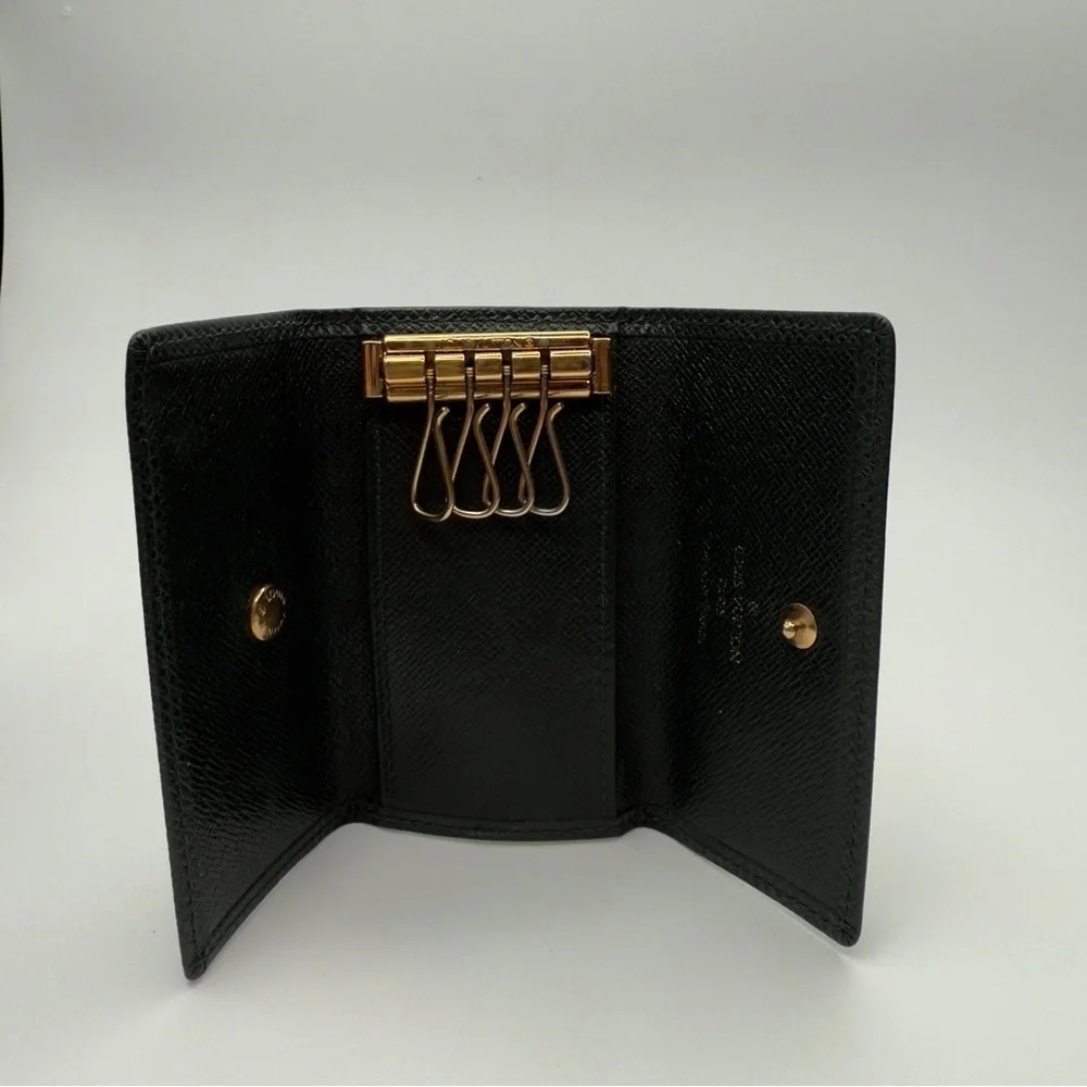 Louis Vuitton Vintage 4 Key Holder/Wallet | Taiga Green Leather | Unisex |